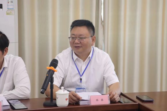 赣州市人大代表、兴国春天文化传媒有限公司董事长、兴国县非物质文化遗产博物馆负责人杨鑫